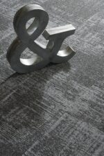 Bloq Sculpture - Image 3