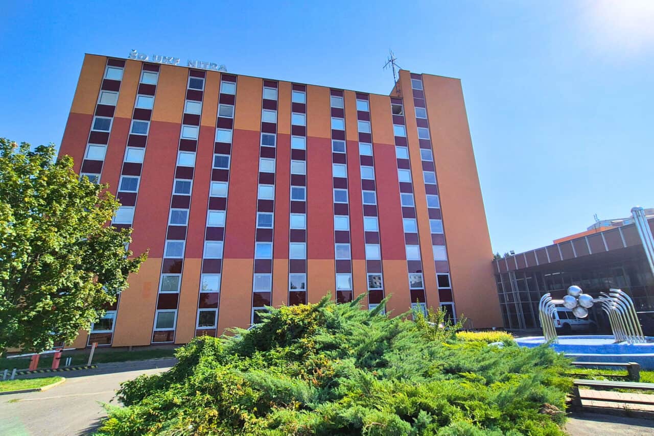realizácia pokládky podlahovej krytiny Forbo Marmoleum, Študentský domov UKF Nitra