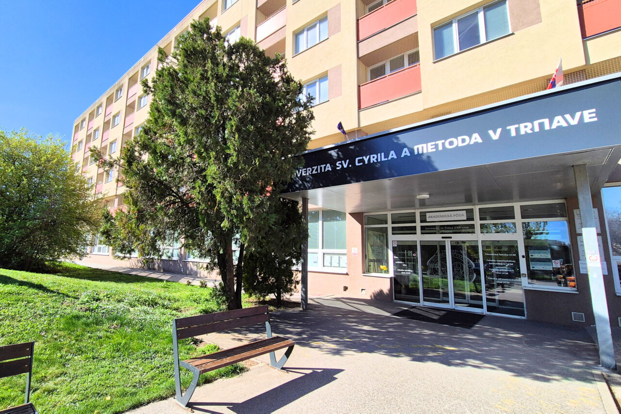 podlahy do školy, odolné PVC podlahy, Univerzita sv. Cyrila a Metoda v Trnave, podlahy Gerflor a Fatra