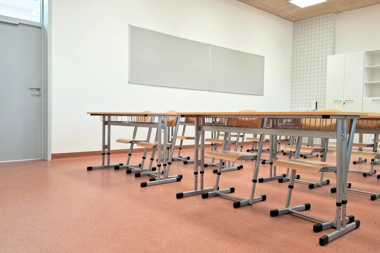 ZŠ Bohdanovce nad Trnavou, PVC podlaha Fatra Novoflor Extra Comfort